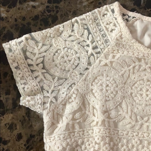 Solitaire Detailed Ivory Top. Size S. - Picture 2 of 9